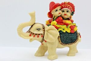 Wedding Gift Strength Wisdom Bride Groom Riding Elephant Figurine Resin Chinese